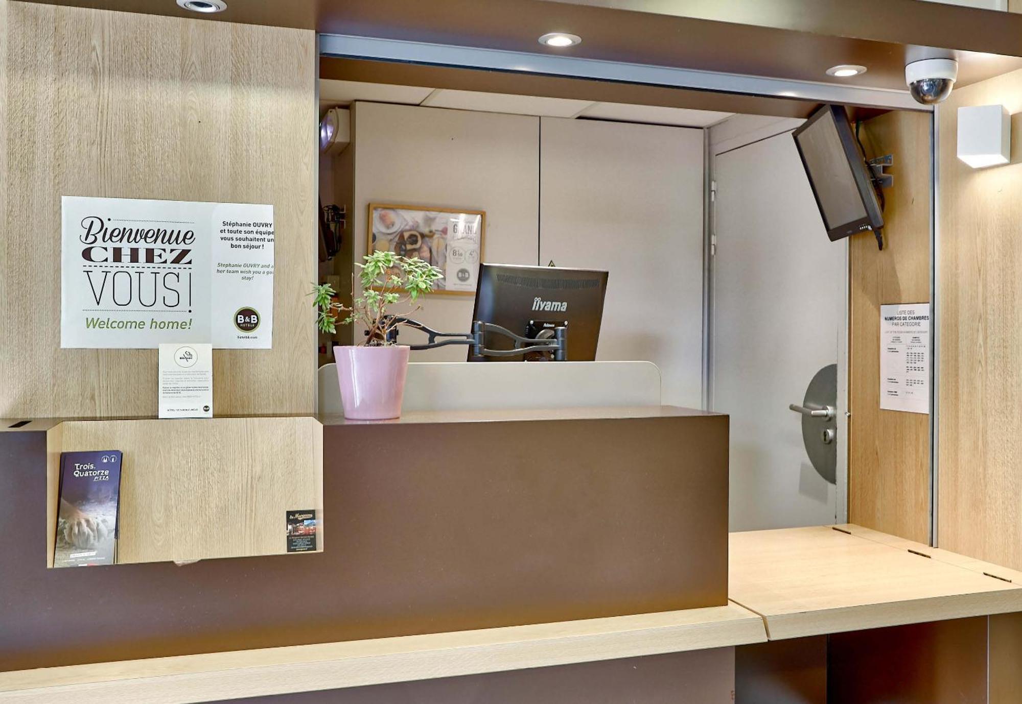 B&B Hotel Clermont-Ferrand Le Brezet Aeroport Экстерьер фото