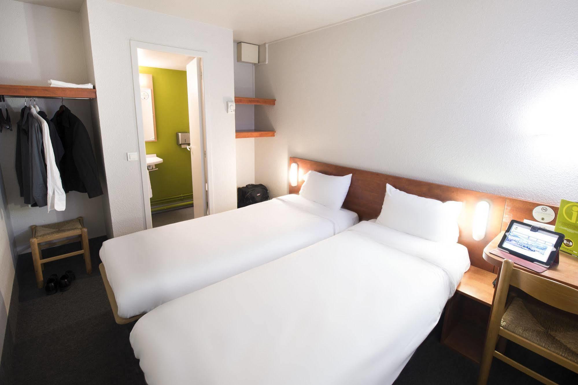 B&B Hotel Clermont-Ferrand Le Brezet Aeroport Экстерьер фото