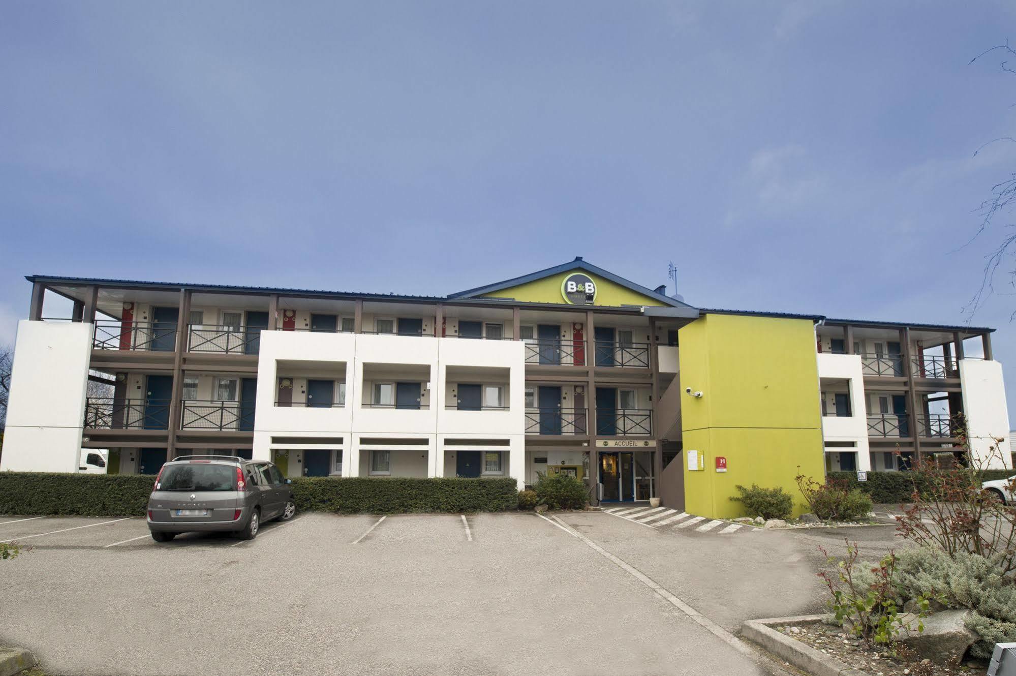 B&B Hotel Clermont-Ferrand Le Brezet Aeroport Экстерьер фото