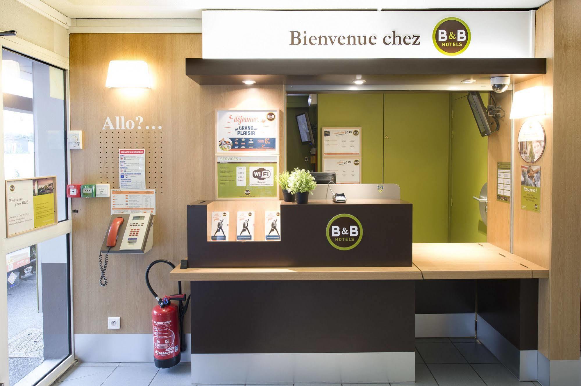 B&B Hotel Clermont-Ferrand Le Brezet Aeroport Экстерьер фото