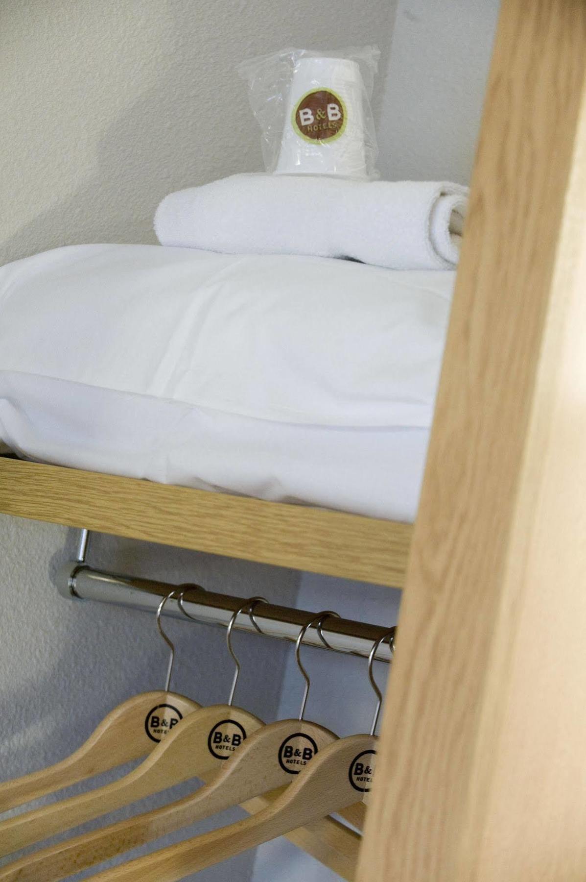 B&B Hotel Clermont-Ferrand Le Brezet Aeroport Экстерьер фото